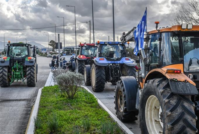 Τρακτέρ στη ΔΕΘ πριν από τις εξαγγελίες Μητσοτάκη: Οι αγρότες κατεβαίνουν στον Λευκό Πύργο