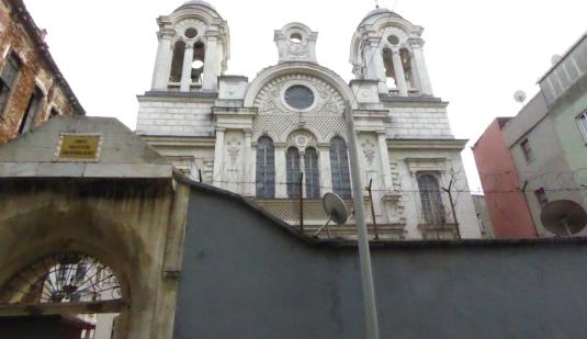 Εξωτερική άποψη του ναού της Παναγίας Ελπίδα στην Κωνσταντινούπολη