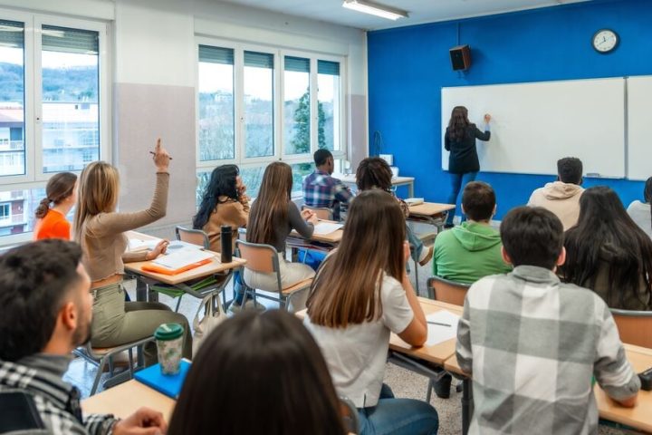 Επικεφαλίδα άρθρου για τα ιδιωτικά πανεπιστήμια και την απόφαση του Συμβουλίου της Επικρατείας.