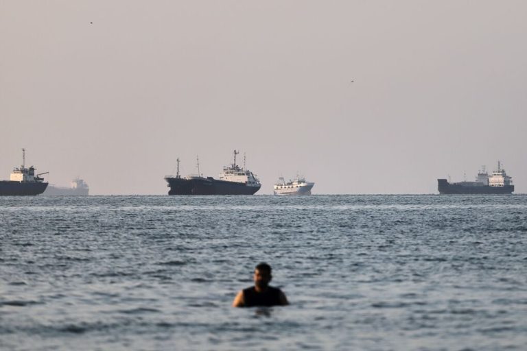 Χάρτης με τα Στενά του Ορμούζ και τη θέση τους.