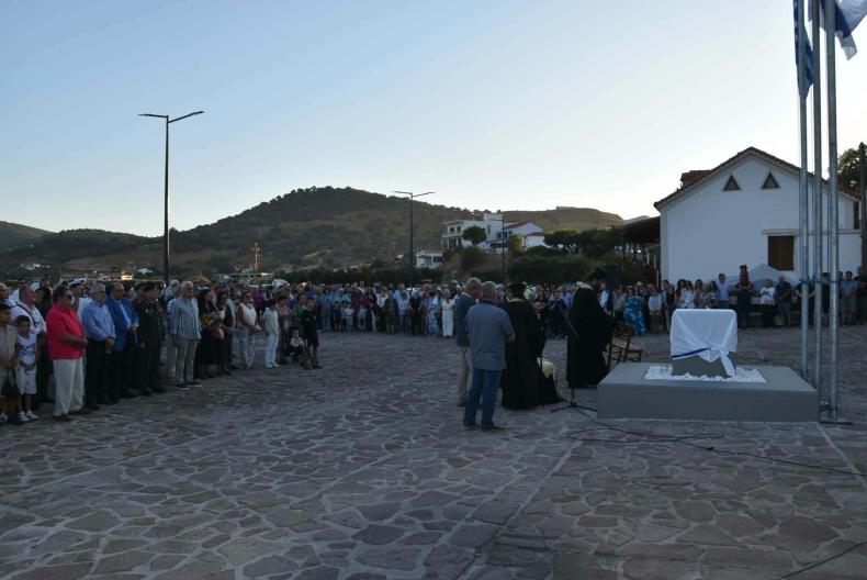 Το μνημείο στη μνήμη του Κωνσταντίνου Πατσανά στον Γαβαθά Λέσβου