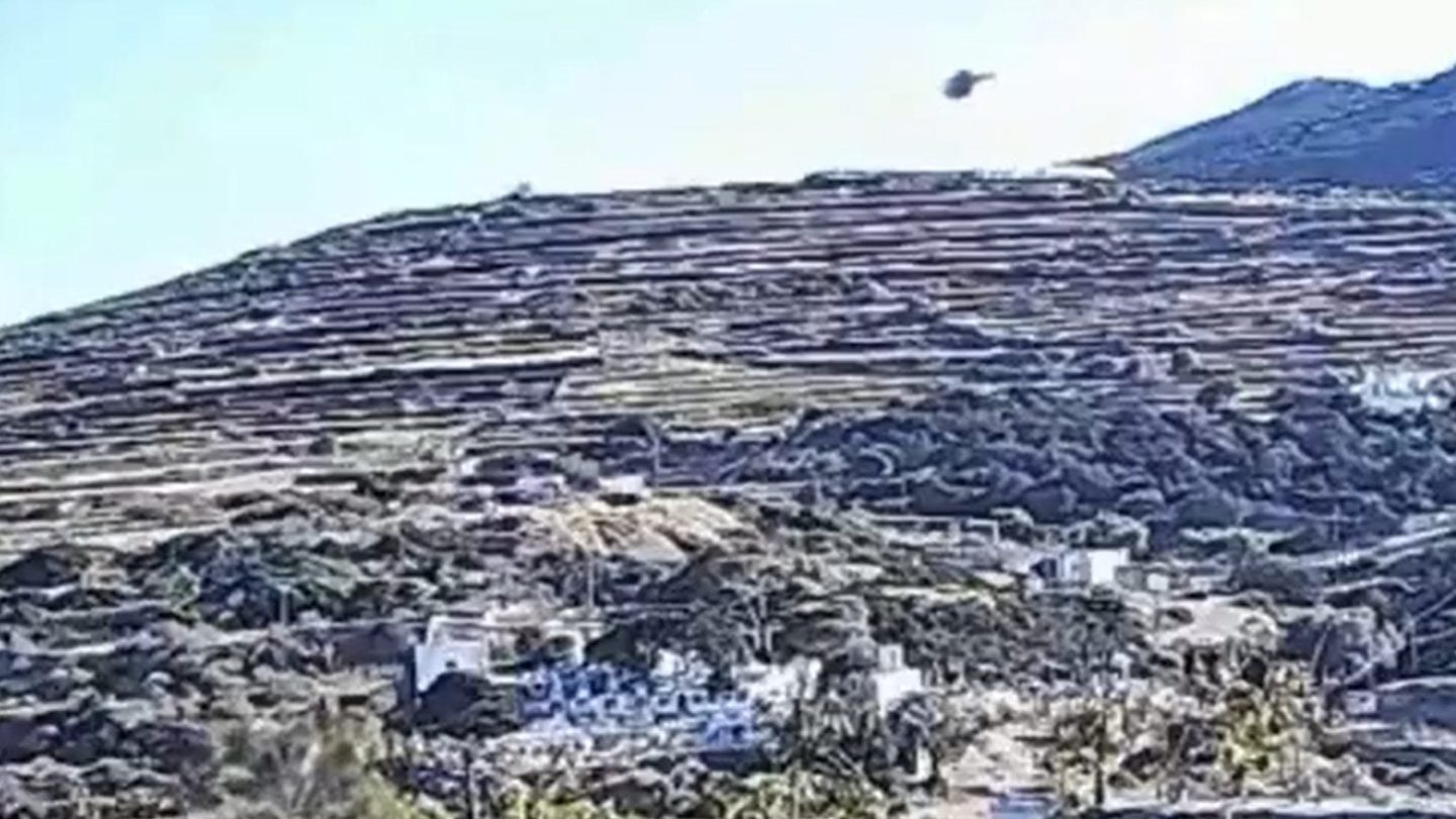 Εικόνα από την περιοχή της Σίφνου όπου σημειώθηκε η πτώση του ελικοπτέρου.