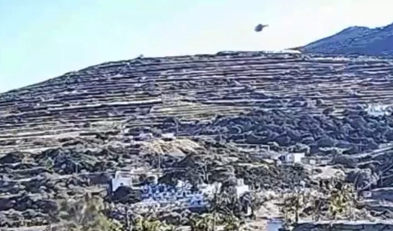 Εικόνα από την περιοχή της Σίφνου όπου σημειώθηκε η πτώση του ελικοπτέρου.