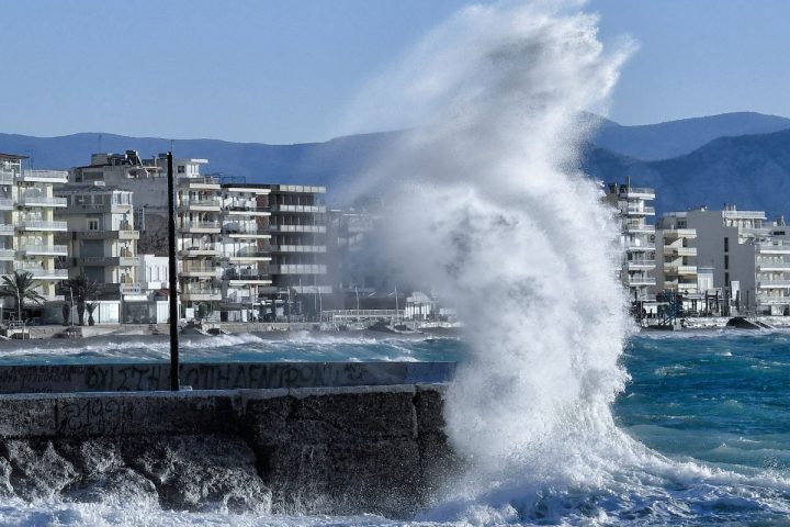 Χάρτης με τις περιοχές υψηλού κινδύνου πυρκαγιάς στην Ελλάδα.