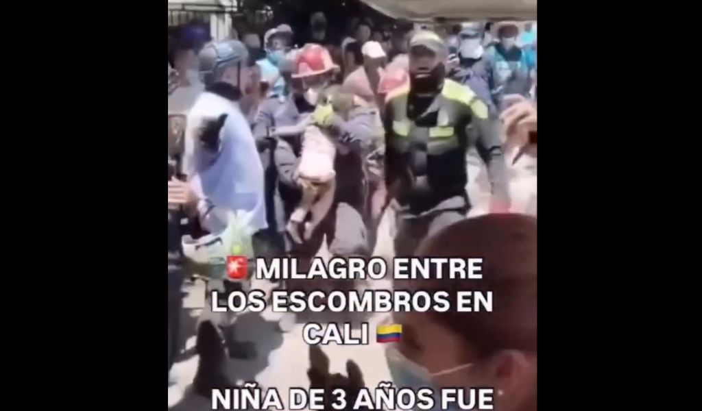 Διασώστες ανέσυραν ζωντανό το κοριτσάκι από τα ερείπια μετά τον σεισμό στην Κολομβία.