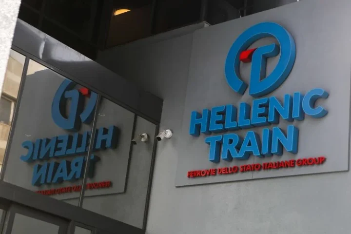 Hellenic Train: Πολύ αίμα στις πλάτες της – 57 νεκροί, παρ’ ολίγον συγκρούσεις και ένα κράτος που ακόμη δεν λογοδότησε