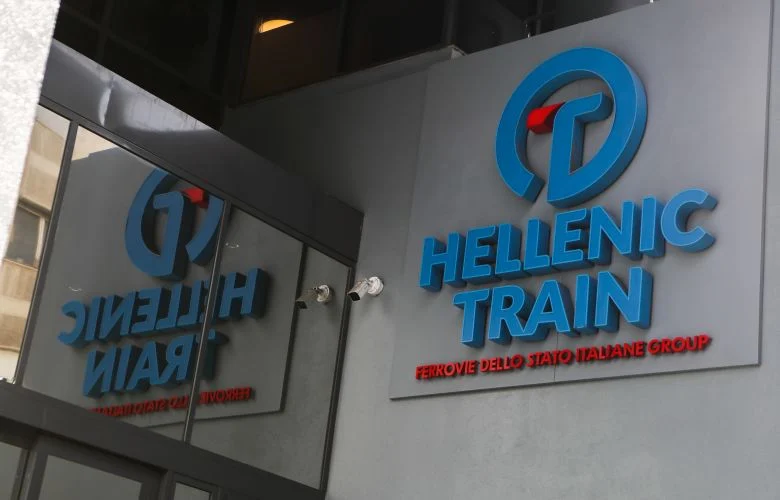 Hellenic Train: Πολύ αίμα στις πλάτες της – 57 νεκροί, παρ’ ολίγον συγκρούσεις και ένα κράτος που ακόμη δεν λογοδότησε