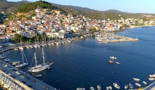 Πλωμάρι: «Έσπασε» τη σφράγιση και άνοιξε ξανά την επιχείρηση – Τον συνέλαβε η Αστυνομία