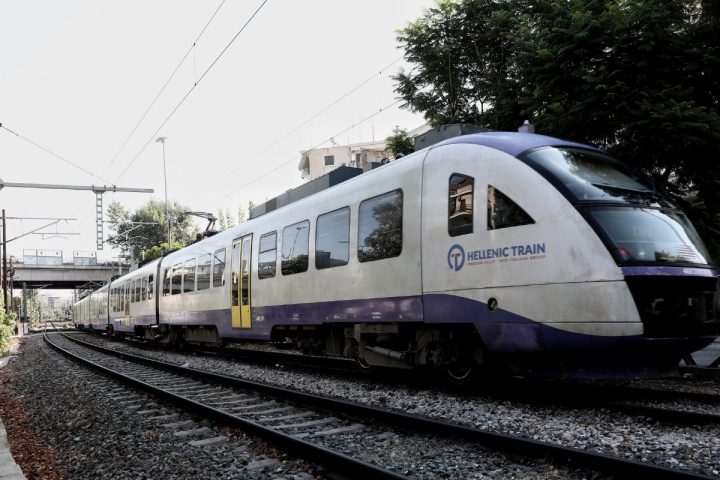 Λεωφορείο της Hellenic Train αντικαθιστά το τρένο στον Προαστιακό Σιδηρόδρομο Πάτρας.