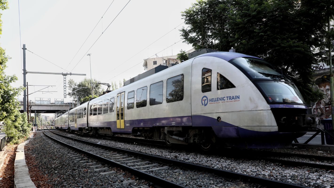 Λεωφορείο της Hellenic Train αντικαθιστά το τρένο στον Προαστιακό Σιδηρόδρομο Πάτρας.