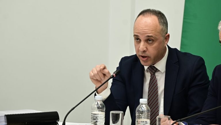 Ο Ζαχαρίας Κεσσές μιλά για τις υποκλοπές.